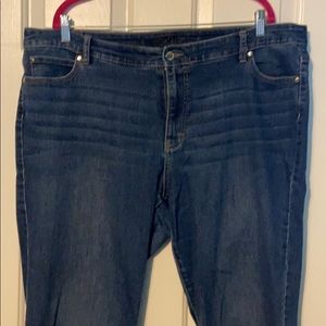 Jennifer Lopez Boot Cut Short Stretch Jeans